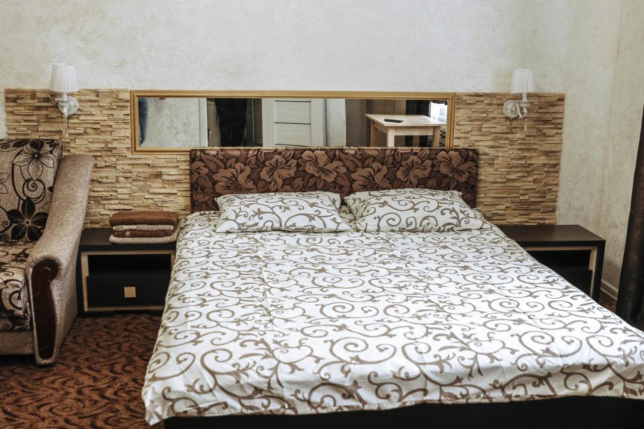 Hotel Rafinad Lviv Buitenkant foto