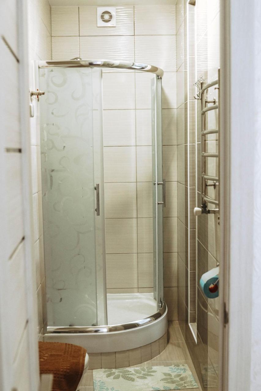 Hotel Rafinad Lviv Buitenkant foto