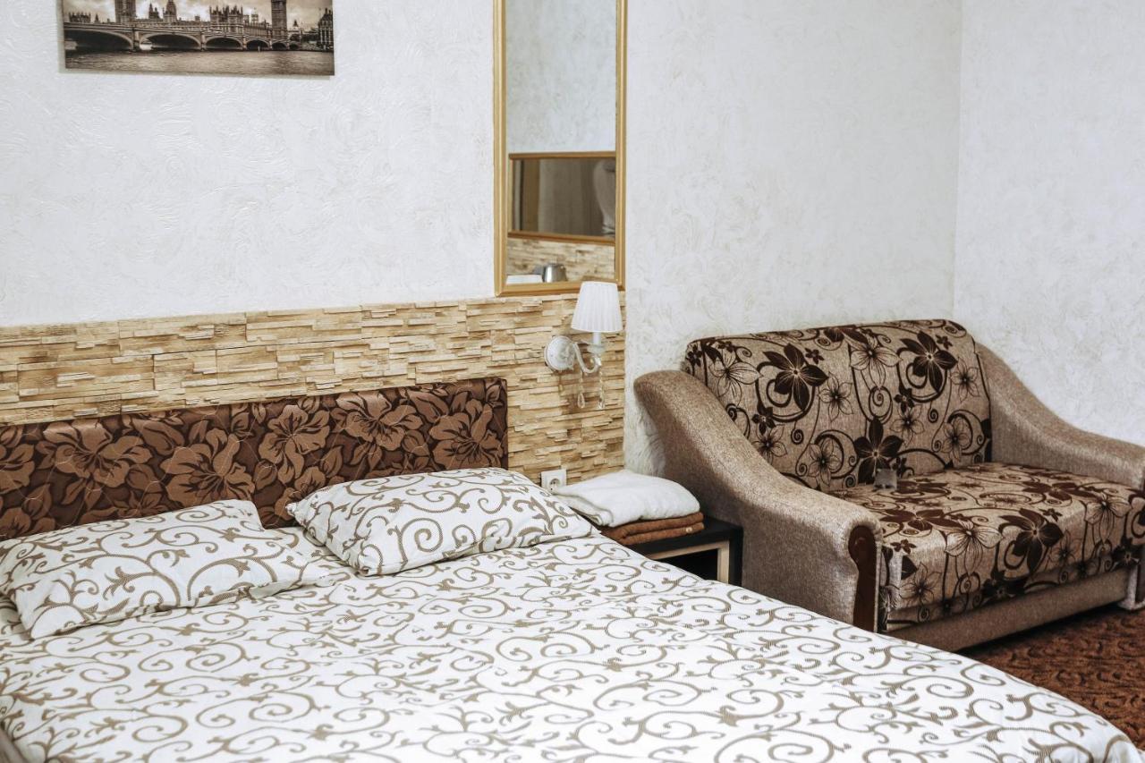 Hotel Rafinad Lviv Buitenkant foto
