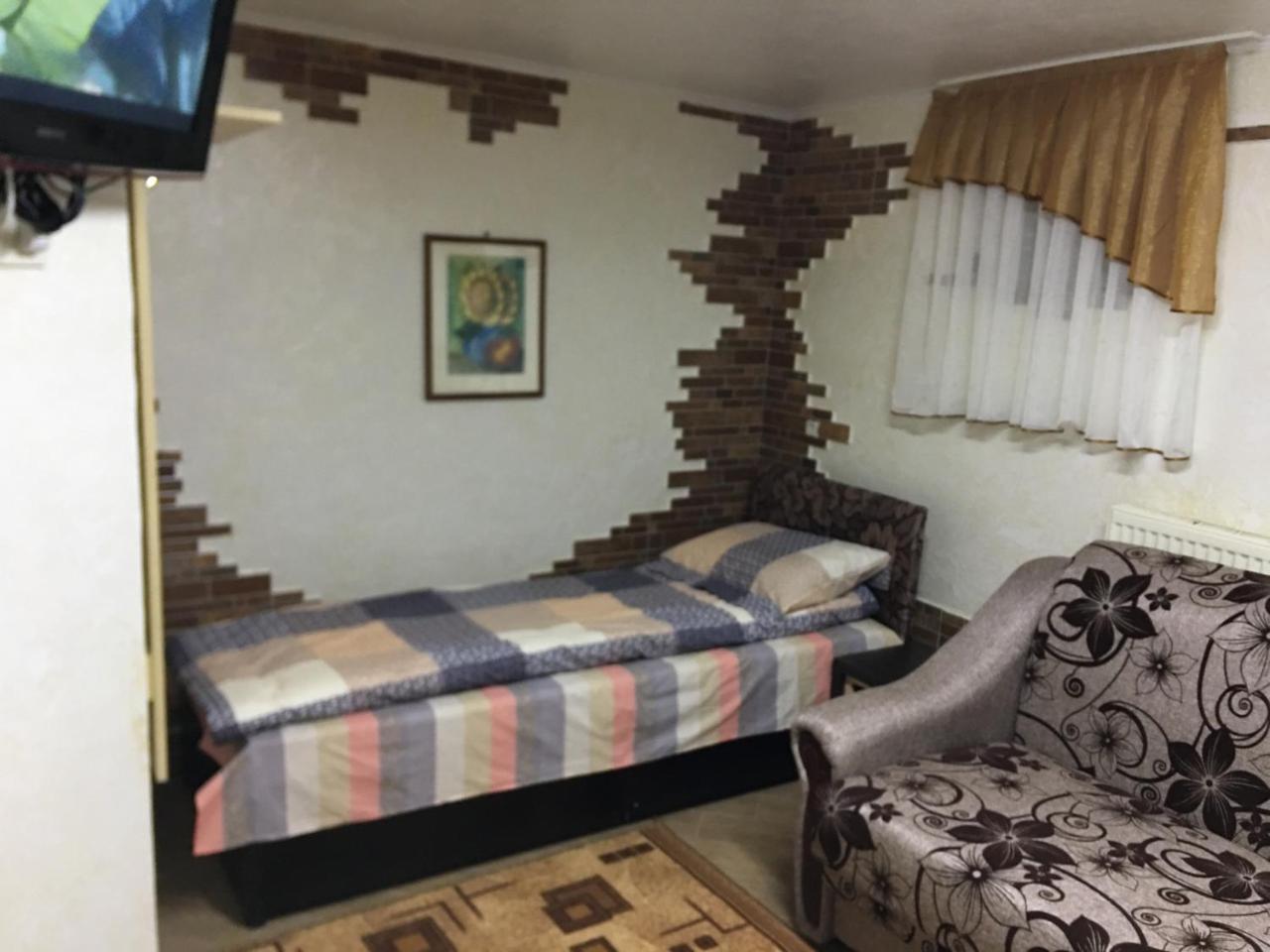 Hotel Rafinad Lviv Buitenkant foto