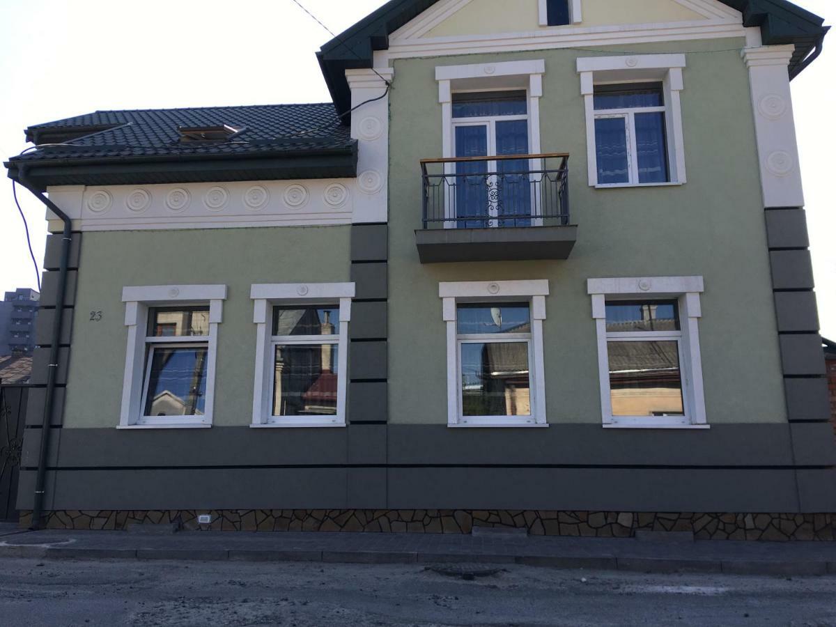 Hotel Rafinad Lviv Buitenkant foto